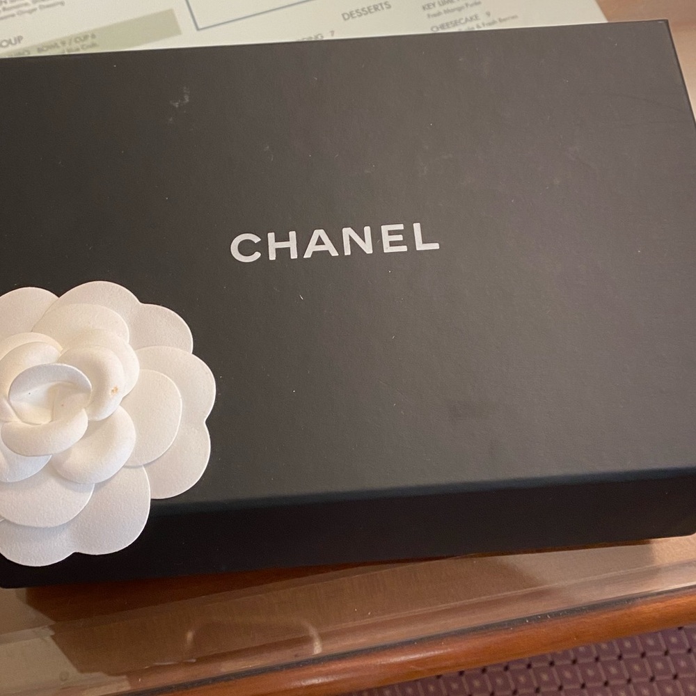 CHANEL Limited Edition Floral Round Crossbody - Picture 6 of 7